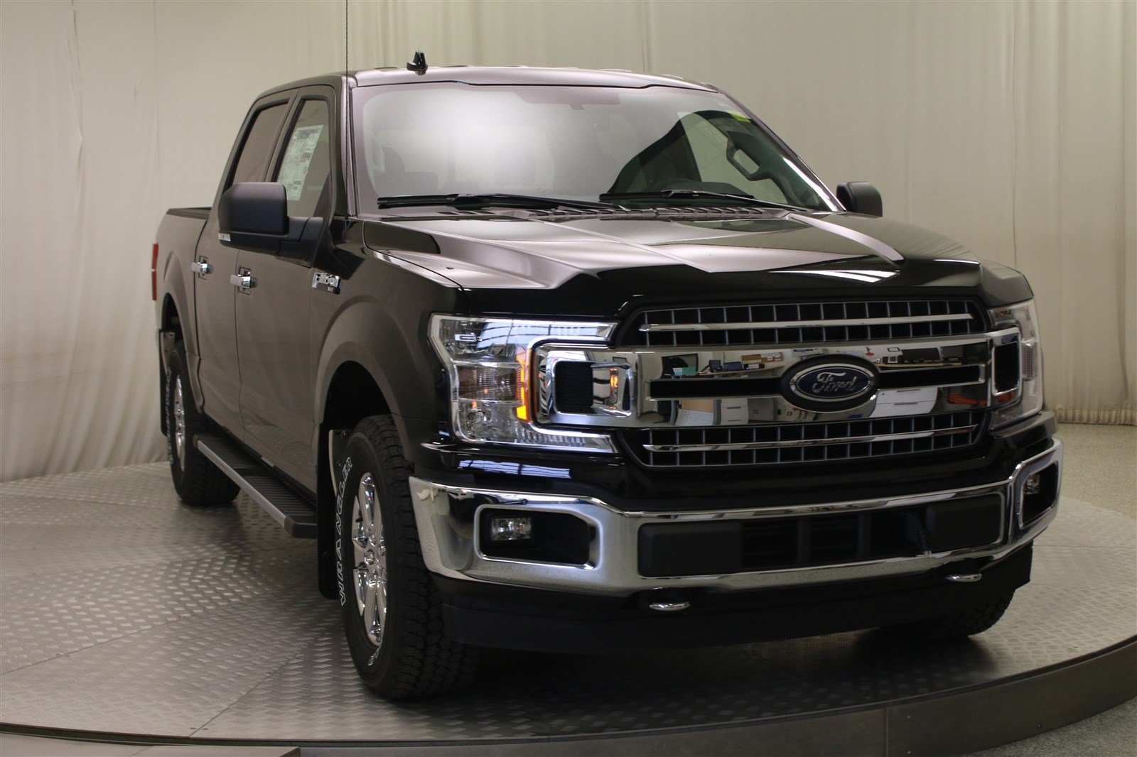 New 2018 Ford F-150 XLT*3.5L*Navigation*FX4*XTR SuperCrew Pickup w/ 5'5 2018 Ford F 150 Xlt Supercrew 4wd Towing Capacity